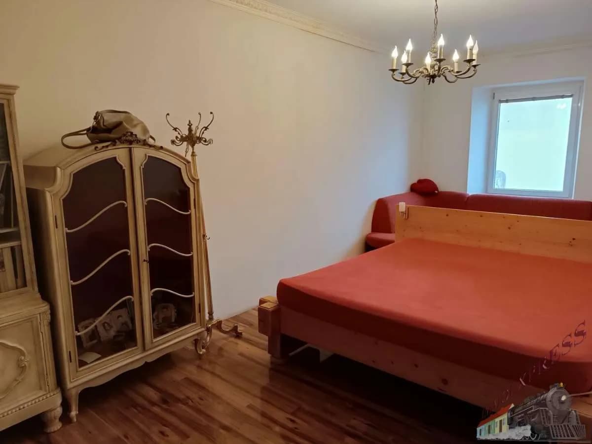 4-Zimmer-Haus kaufen in Hollabrunn – 270 m², € 325.000 – Bild 10 von 19