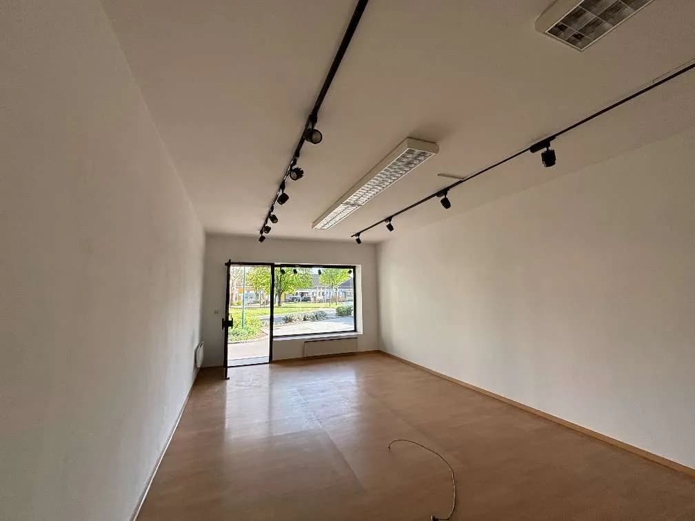 1-Zimmer-Gewerbeimmobilie mieten in Jennersdorf – 34 m², € 10 – Bild 2 von 3