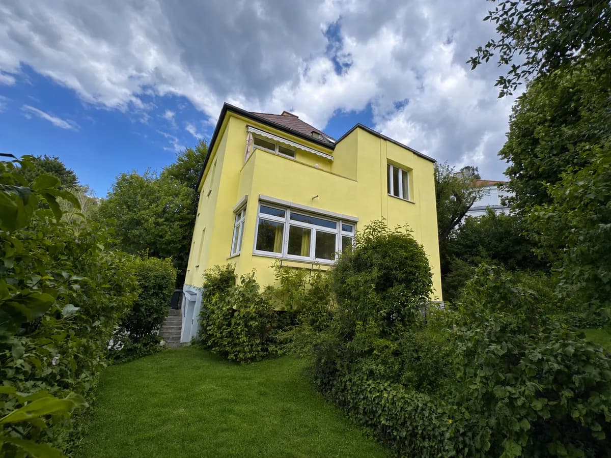 11-Zimmer-Haus kaufen in Wien – 218 m², € 999.000 – Bild 1 von 25