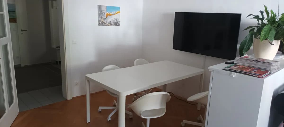 1-Zimmer-Gewerbeimmobilie mieten in Eisenstadt – 24 m², € 240 – Bild 2 von 3