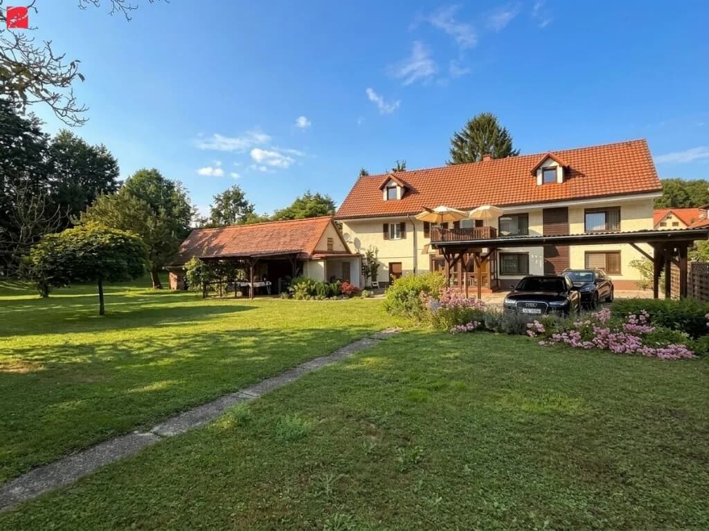 6-Zimmer-Haus kaufen in Graz-Umgebung – 250 m², € 585.000 – Bild 1 von 8
