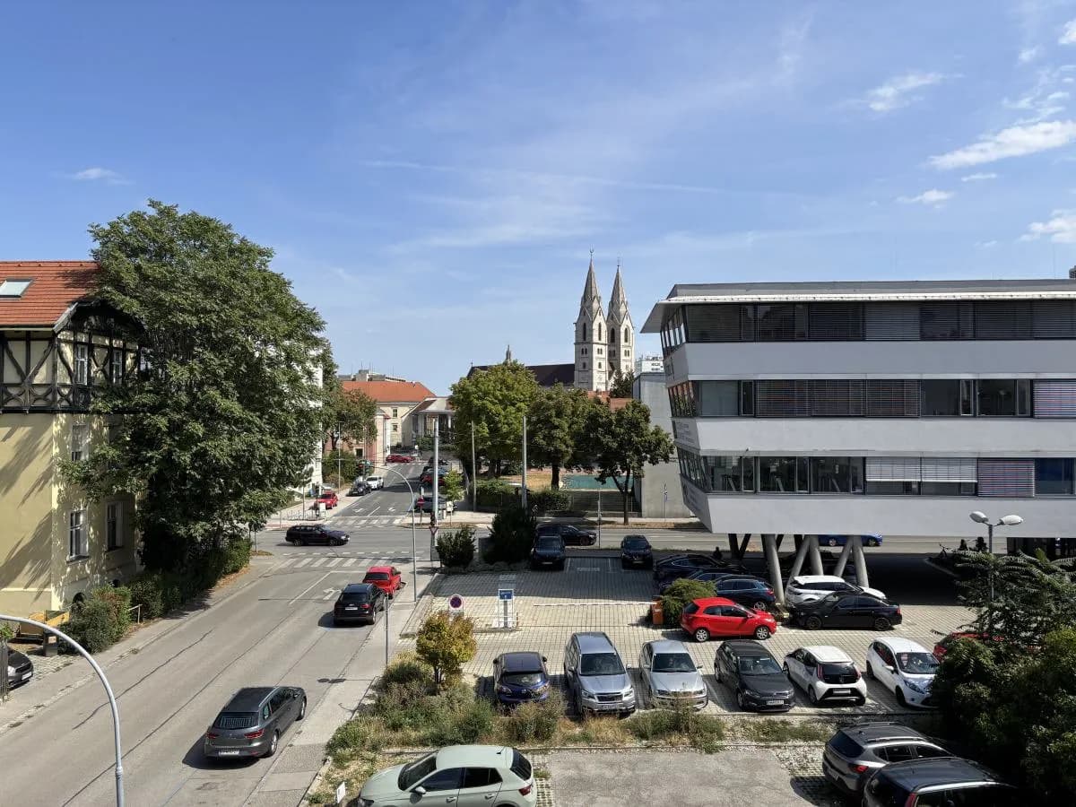 2-Zimmer-Wohnung mieten in Wiener Neustadt – 82,05 m², € 848 – Bild 2 von 17