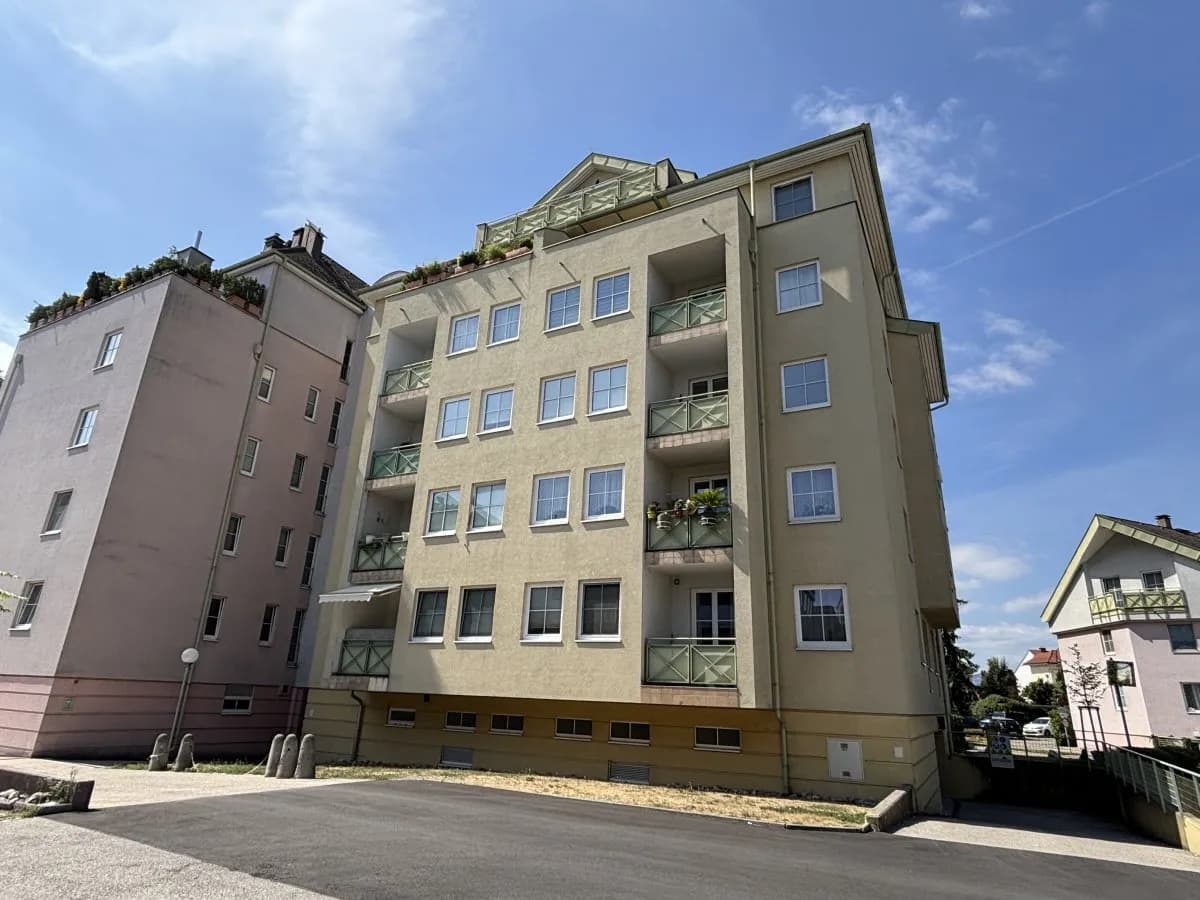 2-Zimmer-Wohnung mieten in Wiener Neustadt – 82,05 m², € 848 – Bild 16 von 17