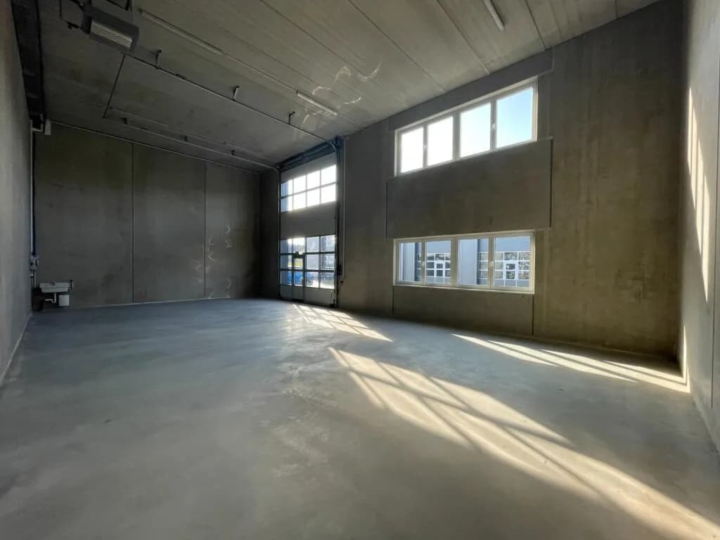 Gewerbeimmobilie mieten in Vöcklabruck – 122 m², € 1.250 – Bild 2 von 18