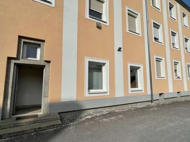 2-Zimmer-Gewerbeimmobilie mieten in Linz – 46 m², € 860 – Bild 2 von 10