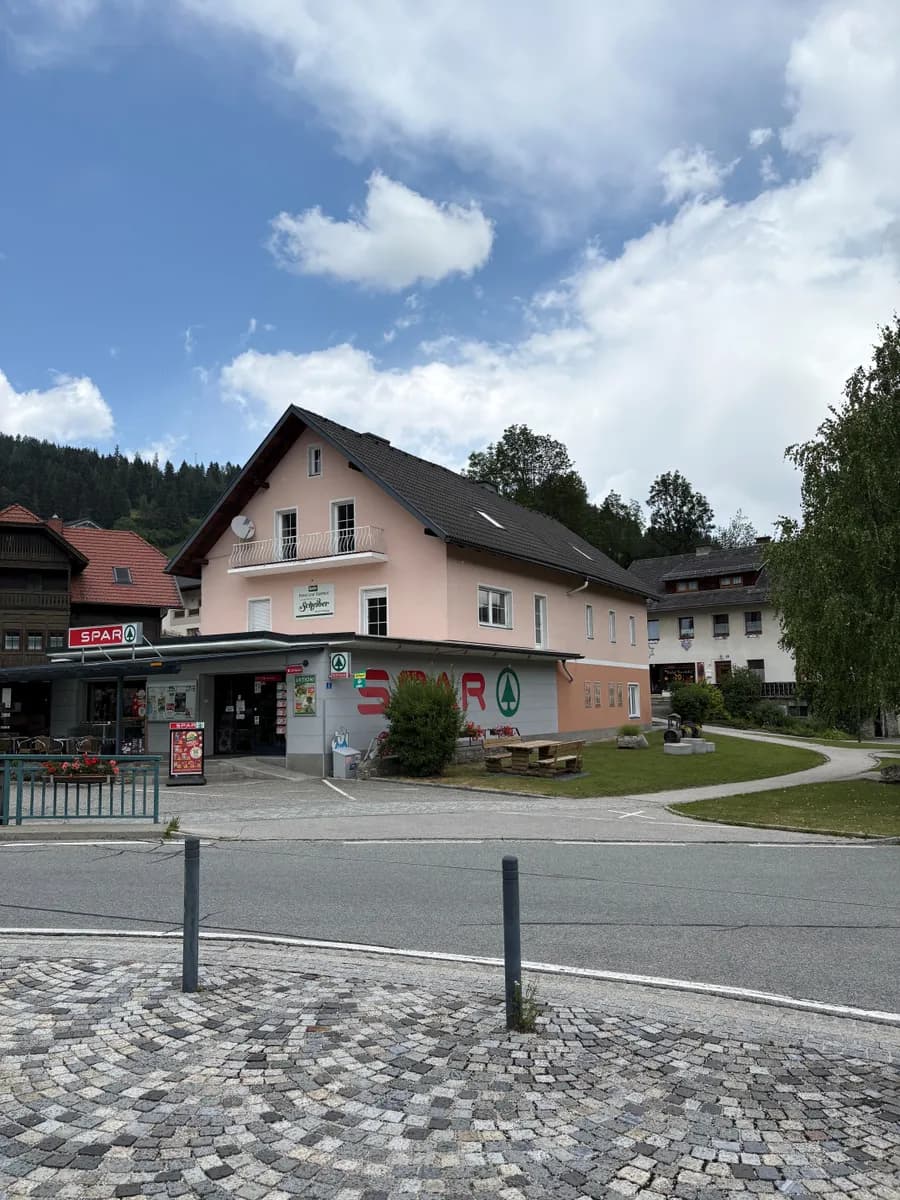 Immobilie kaufen in Feldkirchen – 313 m², € 298.000 – Bild 1 von 2