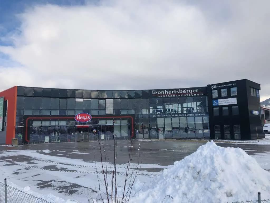 Gewerbeimmobilie mieten in Zell am See – 300 m² – Bild 1 von 5