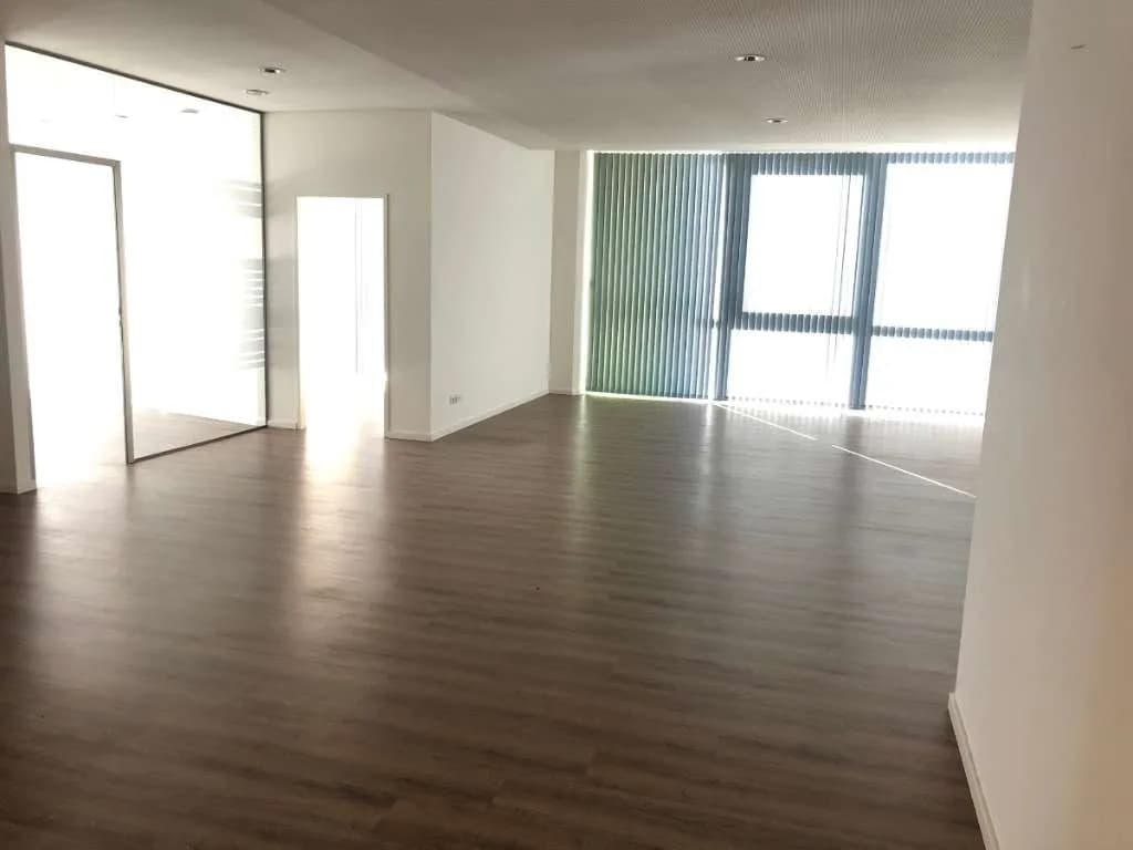 Gewerbeimmobilie mieten in Zell am See – 300 m² – Bild 3 von 5