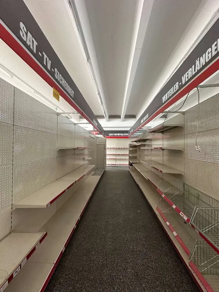 Gewerbeimmobilie mieten in Wiener Neustadt Land – 1 000 m², € 3 – Bild 12 von 18