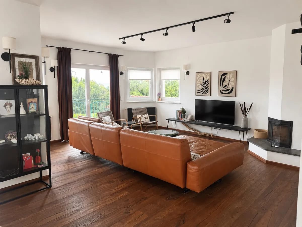 Haus mieten in Wiener Neustadt Land – 250 m², € 2.400 – Bild 2 von 17