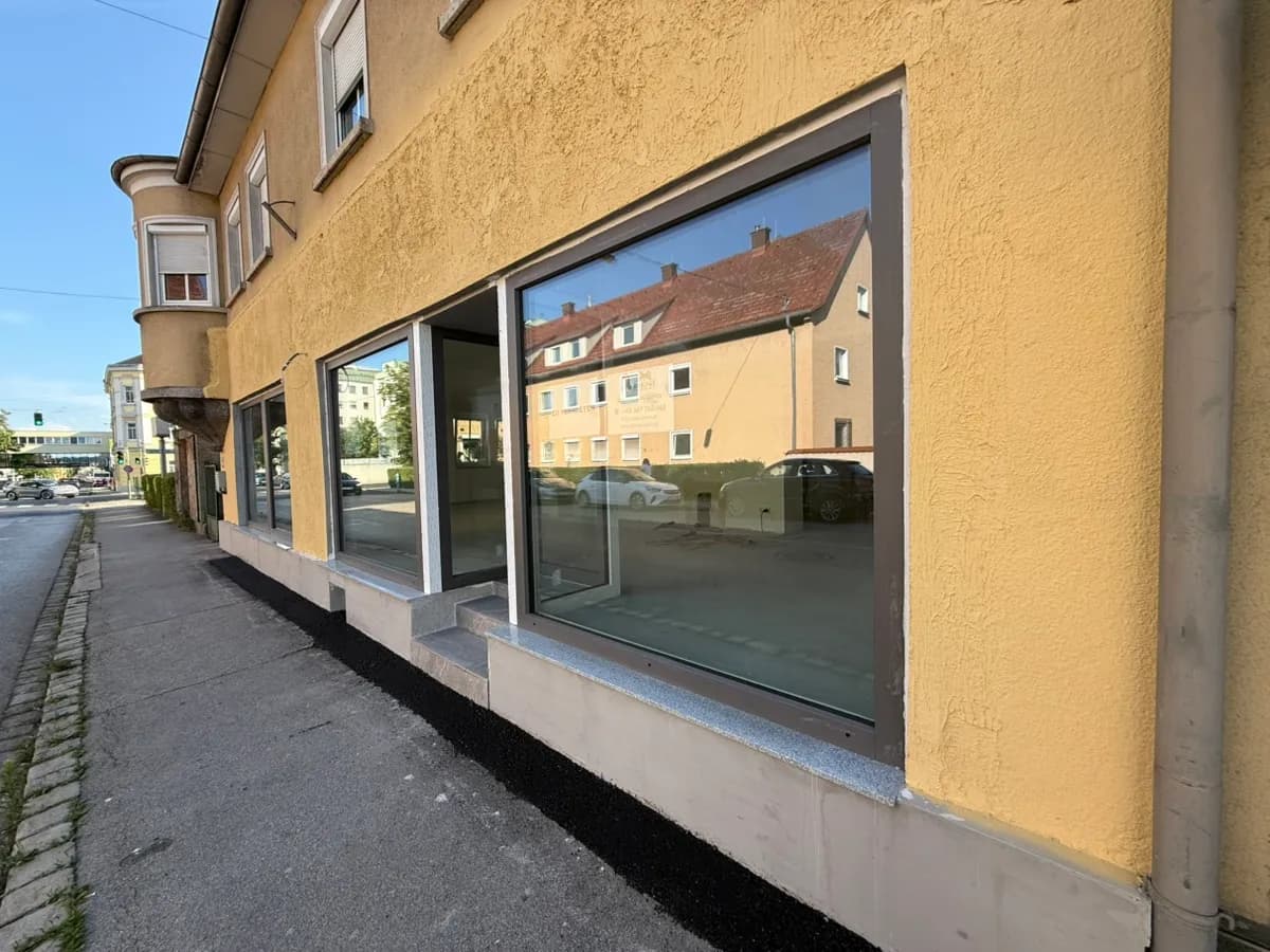 4-Zimmer-Gewerbeimmobilie mieten in Wels – 120 m², € 1.899 – Bild 1 von 8