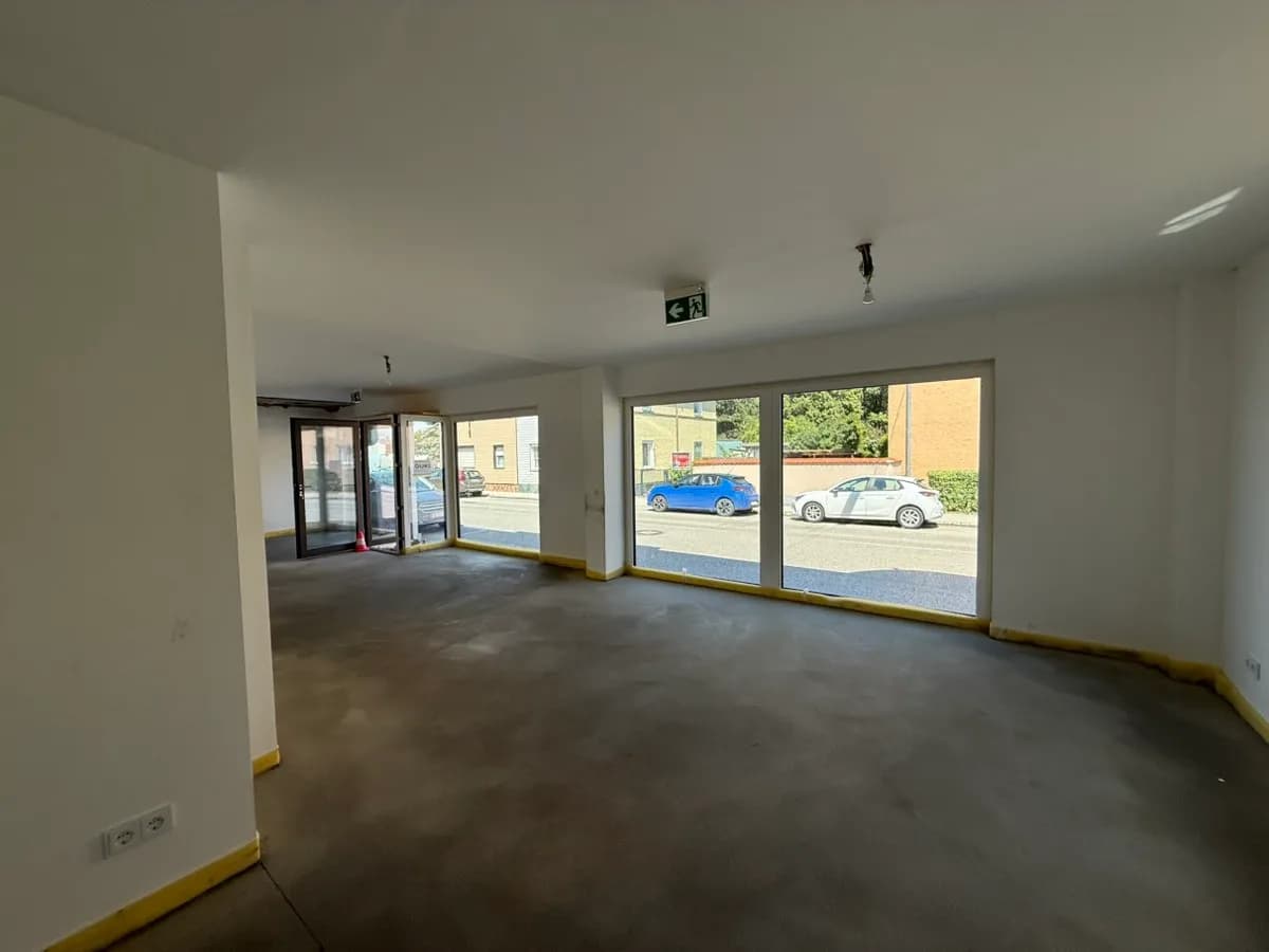 4-Zimmer-Gewerbeimmobilie mieten in Wels – 120 m², € 1.899 – Bild 3 von 8