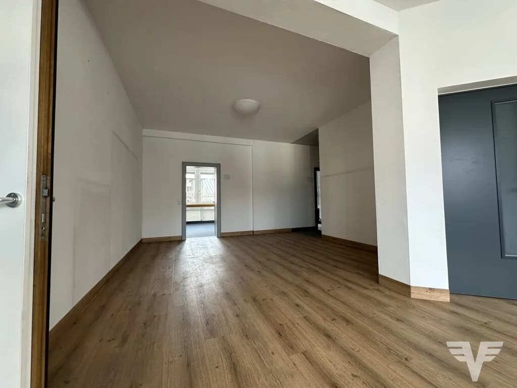 Gewerbeimmobilie mieten in Zell am See – 437 m², € 3.496