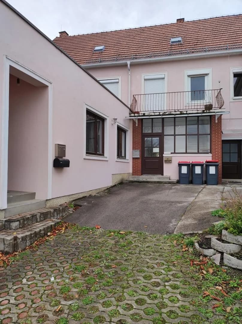 1-Zimmer-Wohnung mieten in Baden – 43 m², € 611