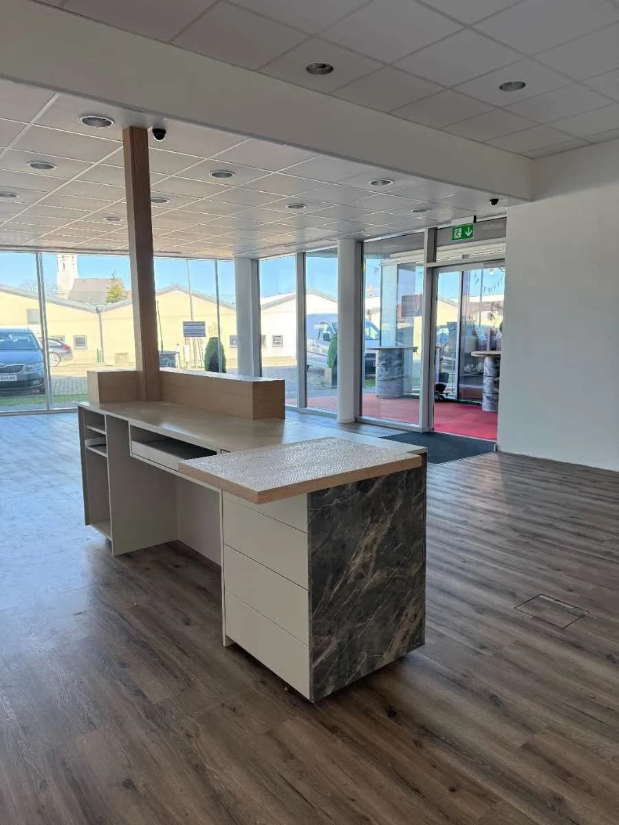Gewerbeimmobilie mieten in Vöcklabruck – 98 m², € 1.652 – Bild 1 von 6