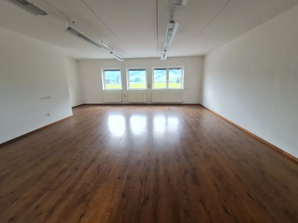 2-Zimmer-Gewerbeimmobilie mieten in Schwaz – 70 m², € 700 – Bild 6 von 10