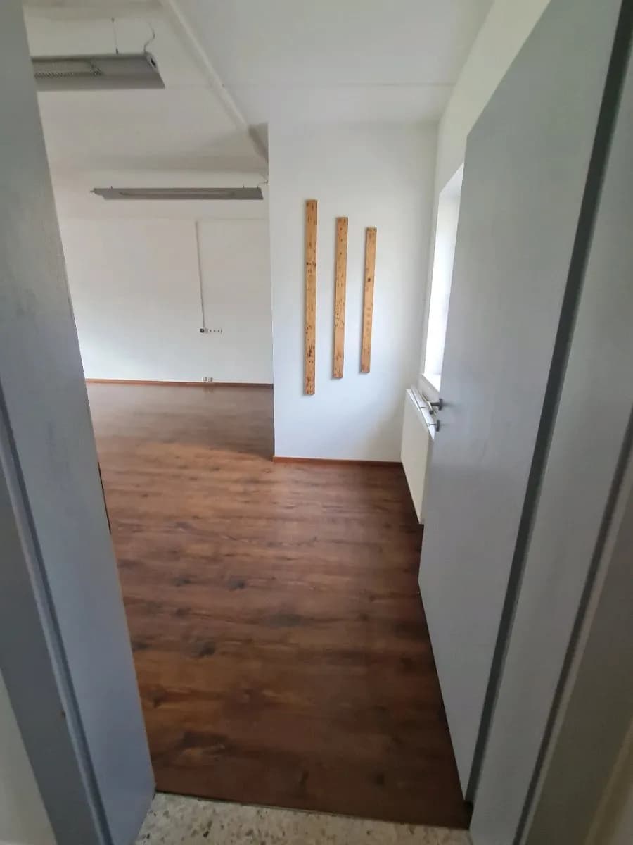 2-Zimmer-Gewerbeimmobilie mieten in Schwaz – 70 m², € 700 – Bild 8 von 10