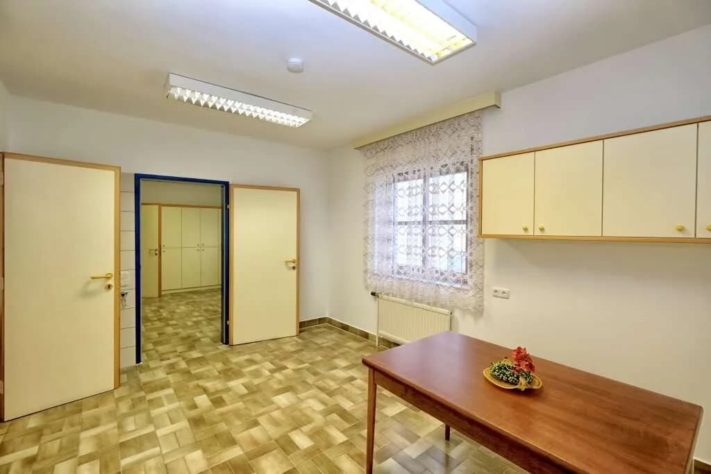 5-Zimmer-Gewerbeimmobilie mieten in Oberpullendorf – 109 m², € 498 – Bild 3 von 10