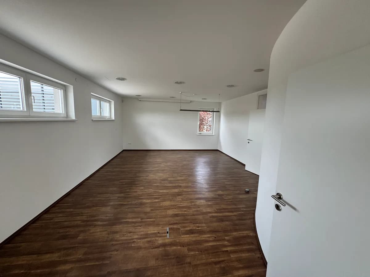 1-Zimmer-Gewerbeimmobilie mieten in Grieskirchen – 33 m², € 18 – Bild 6 von 8