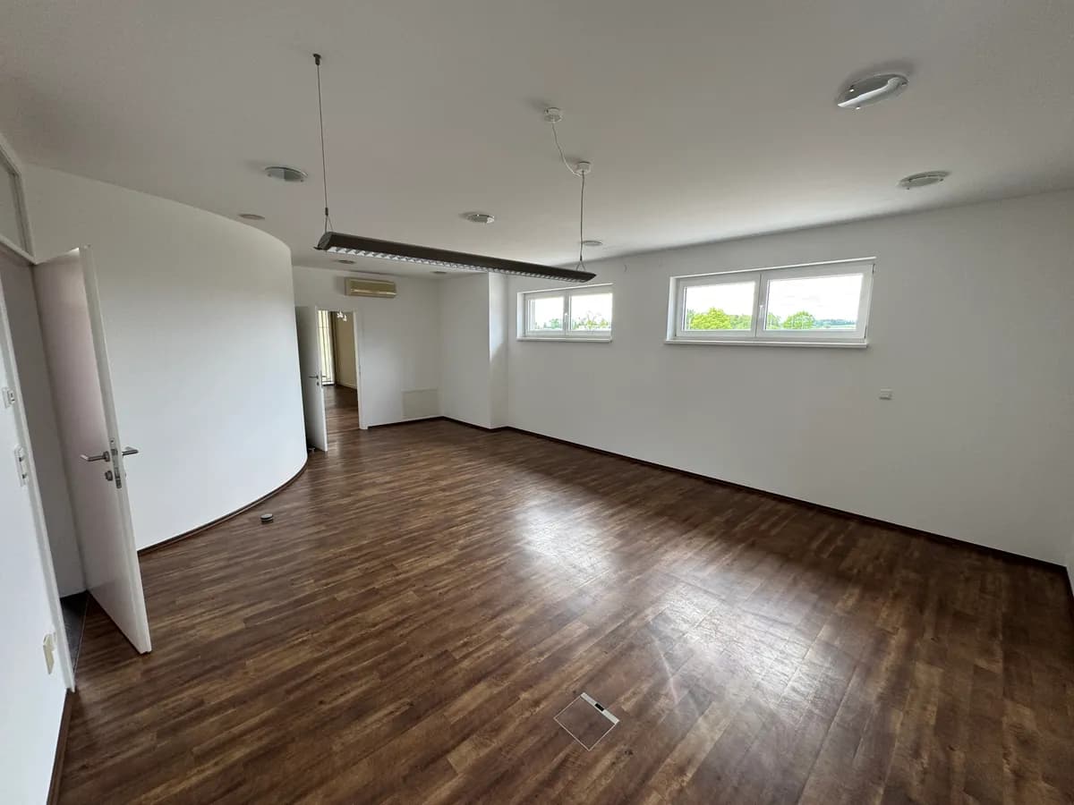 1-Zimmer-Gewerbeimmobilie mieten in Grieskirchen – 33 m², € 18 – Bild 7 von 8