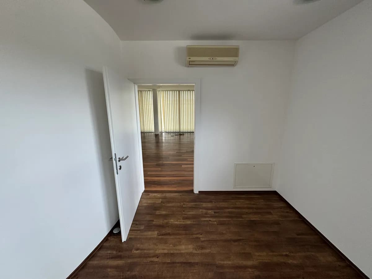 1-Zimmer-Gewerbeimmobilie mieten in Grieskirchen – 33 m², € 18 – Bild 8 von 8