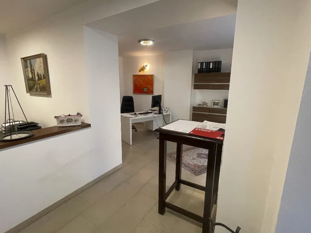 3-Zimmer-Gewerbeimmobilie mieten in Graz – 57 m², € 985 – Bild 2 von 8
