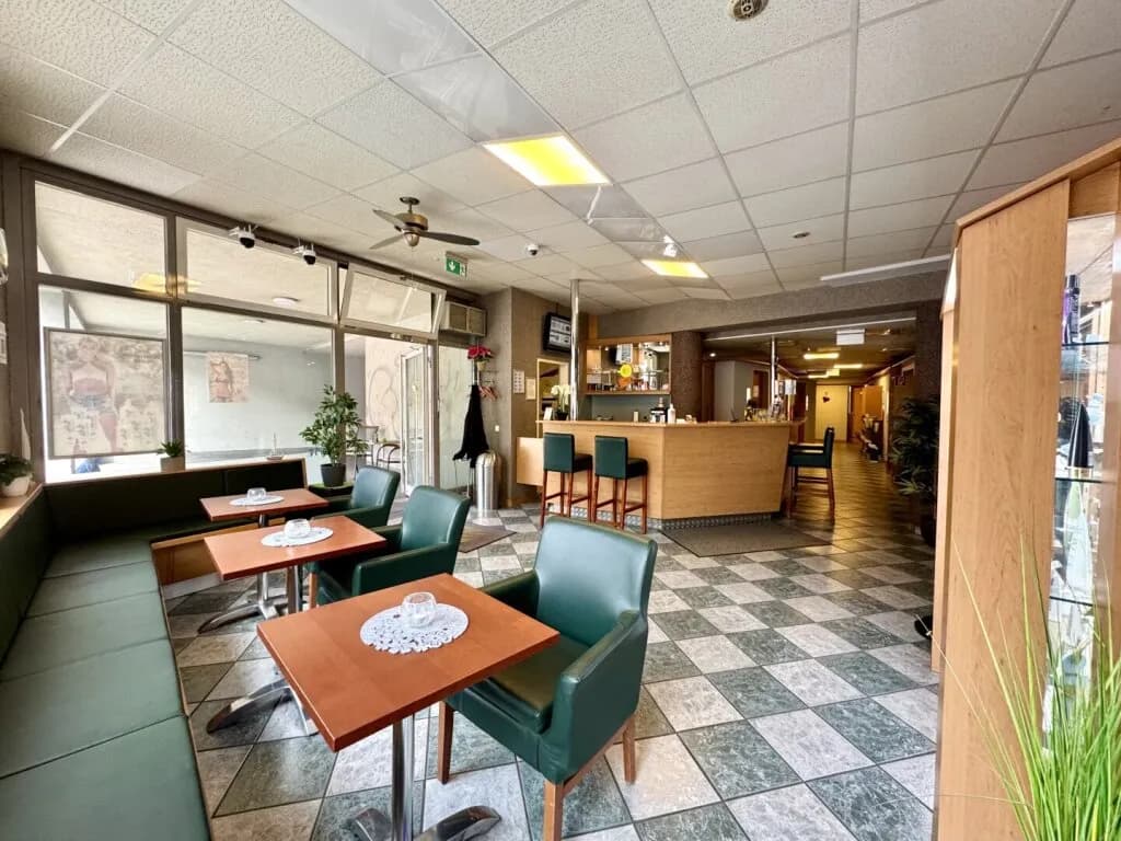 12-Zimmer-Gewerbeimmobilie kaufen in Wien – 194 m², € 978.500 – Bild 1 von 17