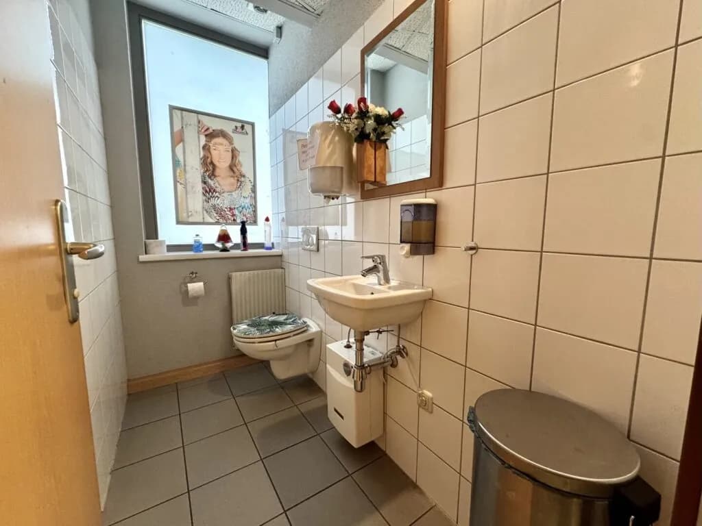 12-Zimmer-Gewerbeimmobilie kaufen in Wien – 194 m², € 978.500 – Bild 12 von 17