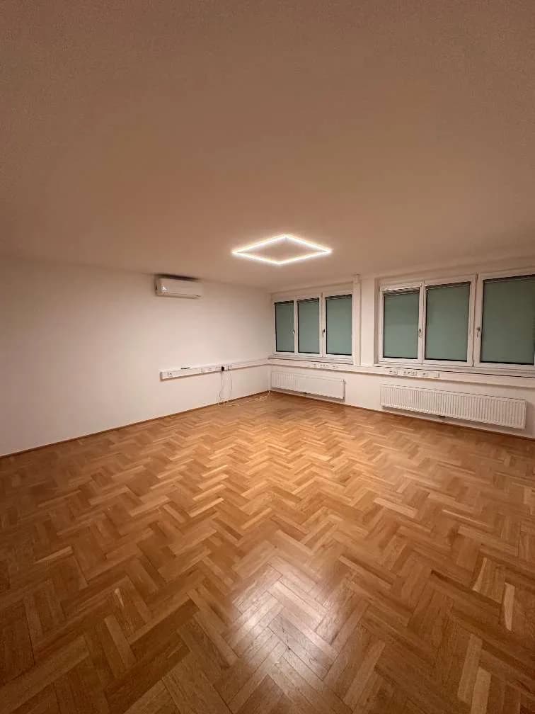 1-Zimmer-Gewerbeimmobilie mieten in Rohrbach – 30 m², € 325 – Bild 3 von 7