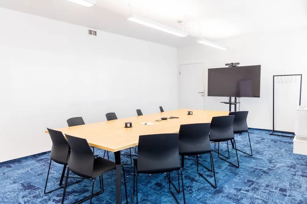 Gewerbeimmobilie mieten in Wien – 1 000 m² – Bild 1 von 8