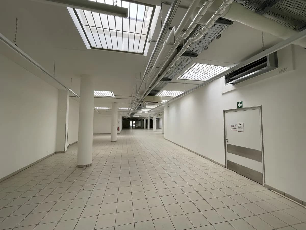 Gewerbeimmobilie mieten in Wien – 786 m², € 11.999 – Bild 2 von 9