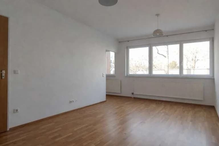 1-Zimmer-Wohnung mieten in Linz – 29 m², € 670 – Bild 2 von 8