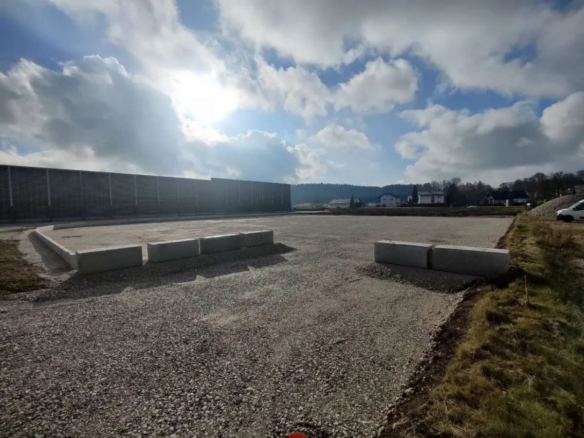 Immobilie mieten in Gmunden – 2 200 m² – Bild 3 von 8