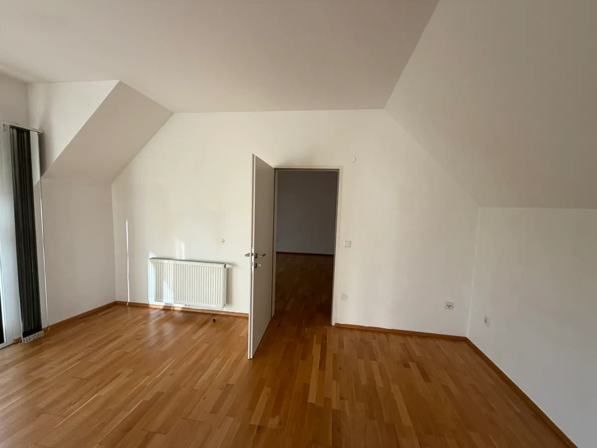 1-Zimmer-Wohnung mieten in Linz – 56 m², € 859 – Bild 4 von 10