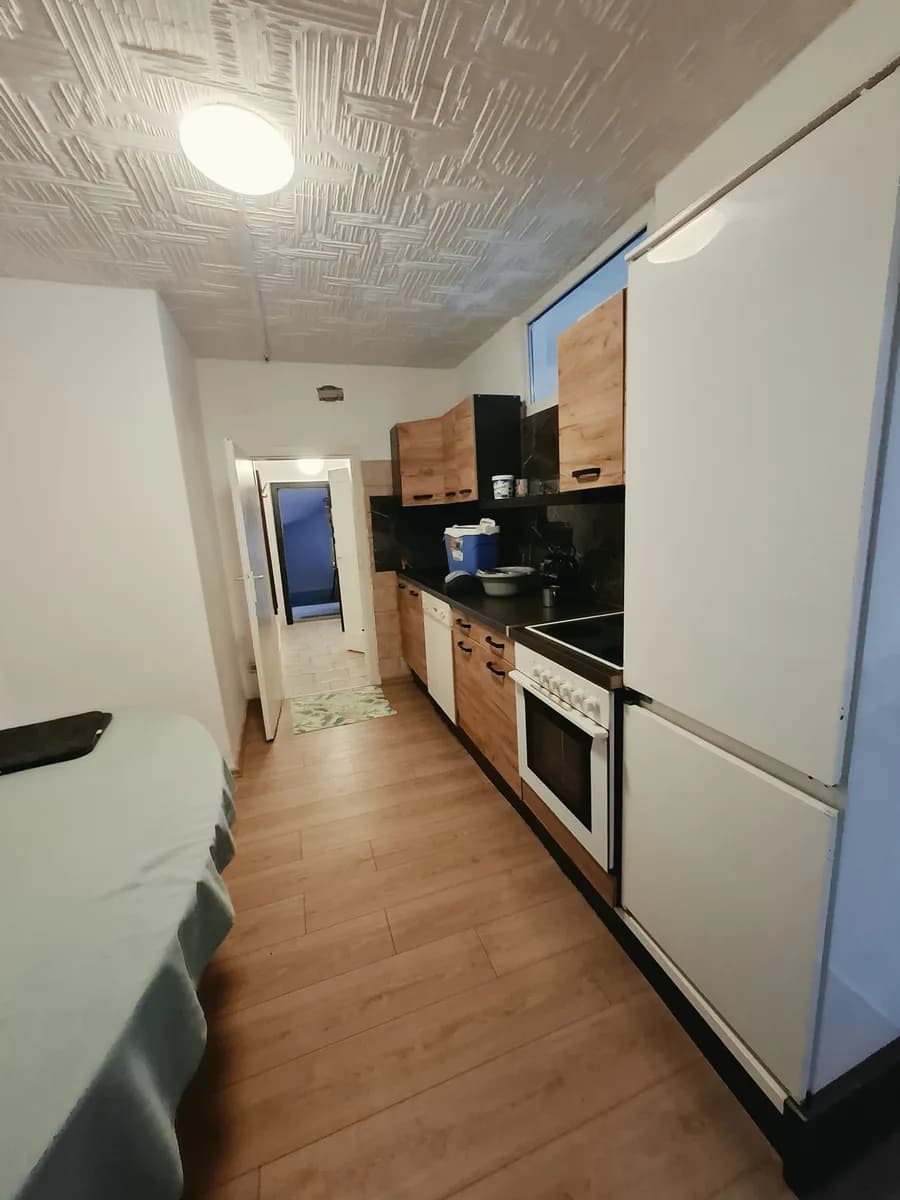 Wohnung mieten in Baden – 35 m², € 590 – Bild 2 von 7