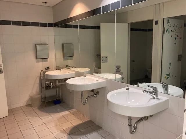 Gewerbeimmobilie mieten in Wien – 2 663 m², € 22 – Bild 2 von 19