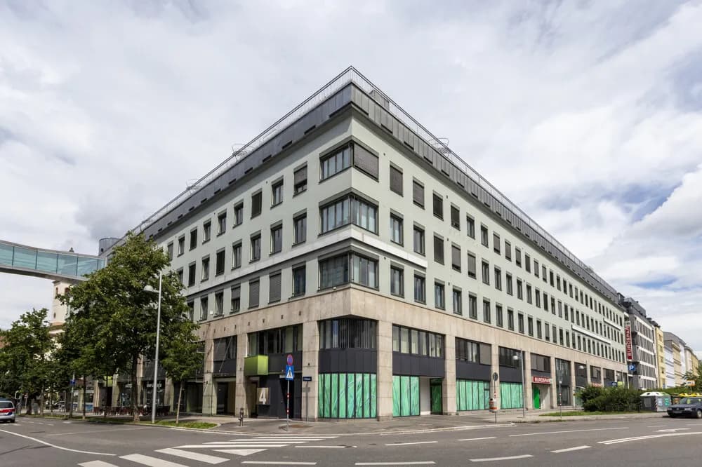 Gewerbeimmobilie mieten in Wien – 1 316 m², € 13 – Bild 2 von 11