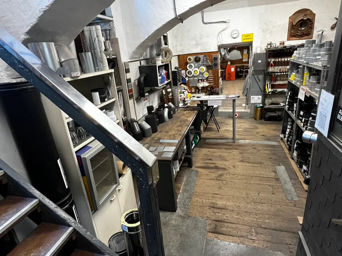 Gewerbeimmobilie mieten in Wien – 172 m², € 1.436