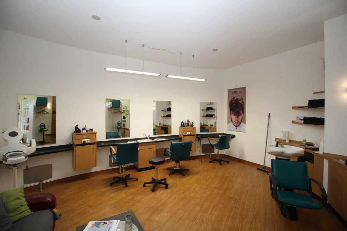 Gewerbeimmobilie mieten in Linz – 36 m², € 550 – Bild 2 von 5