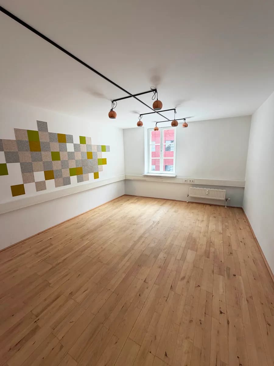 8-Zimmer-Gewerbeimmobilie mieten in Innsbruck – 215 m², € 5.664 – Bild 6 von 9