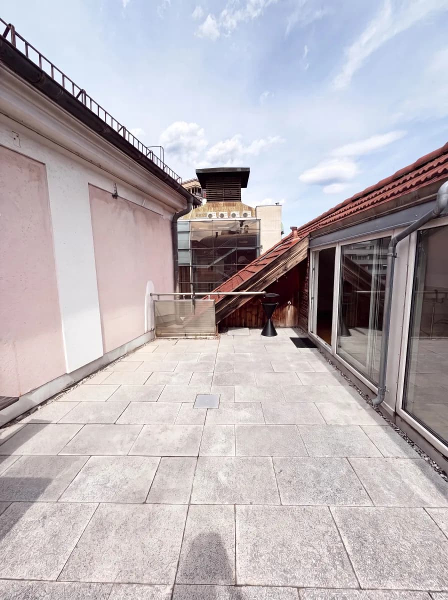 8-Zimmer-Gewerbeimmobilie mieten in Innsbruck – 215 m², € 5.664 – Bild 8 von 9