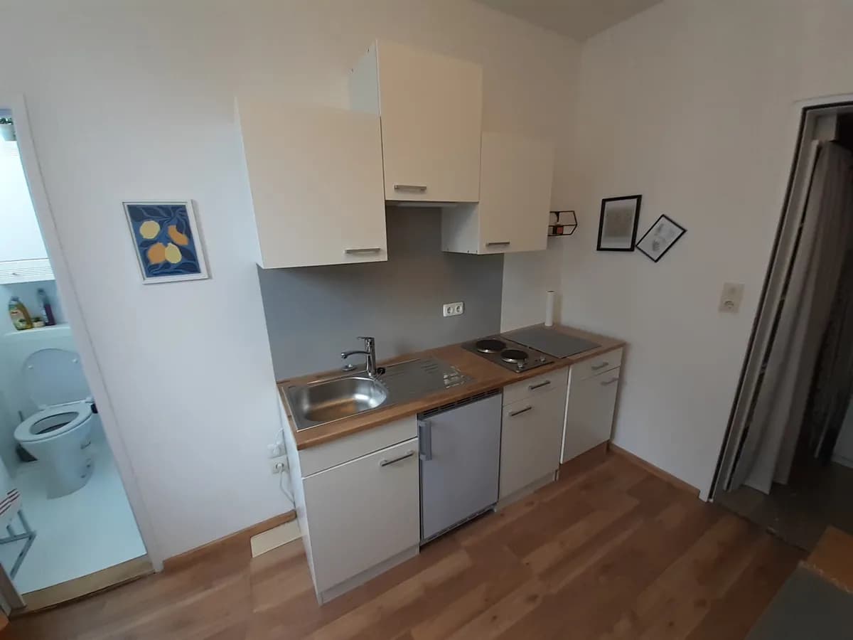 1-Zimmer-Wohnung mieten in Gmunden – 16 m², € 330 – Bild 4 von 7