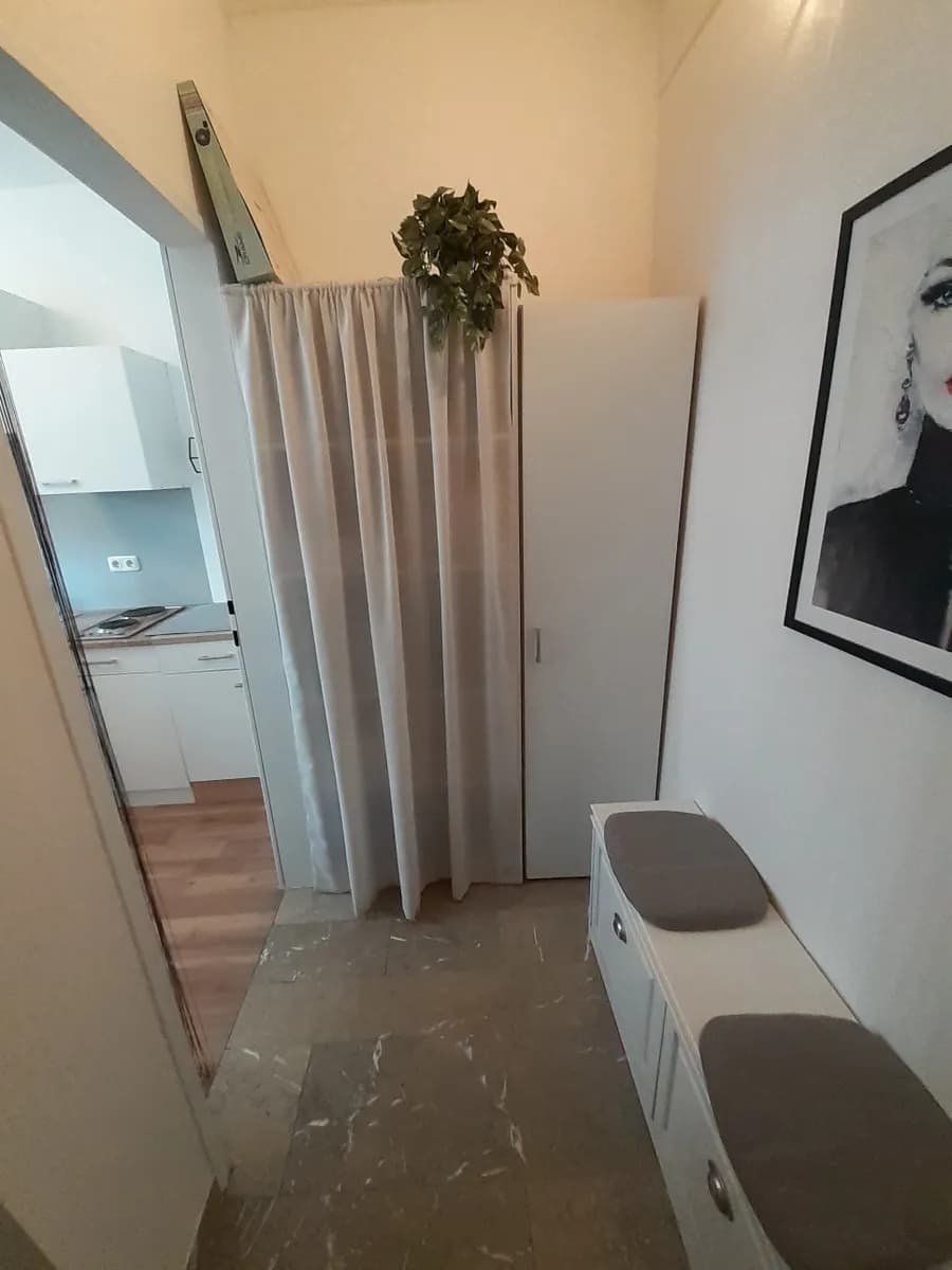 1-Zimmer-Wohnung mieten in Gmunden – 16 m², € 330 – Bild 6 von 7