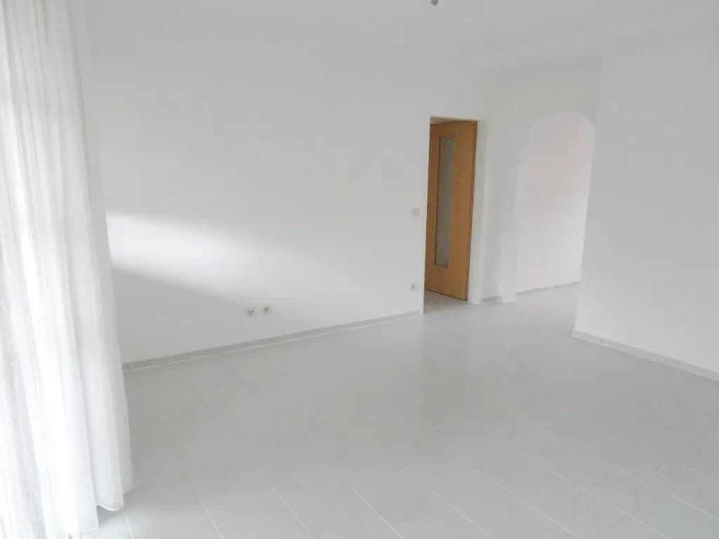 3-Zimmer-Wohnung mieten in Linz – 75 m², € 924 – Bild 3 von 8