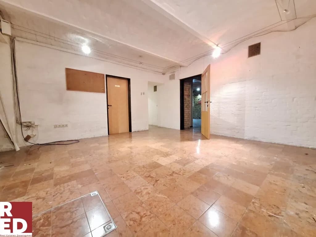 10-Zimmer-Gewerbeimmobilie kaufen in Wien – 828 m² – Bild 13 von 20