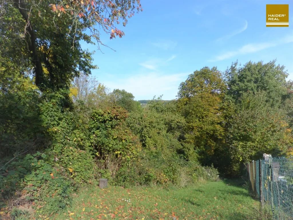 Grundstück kaufen in Tulln – 5 621 m², € 135.000