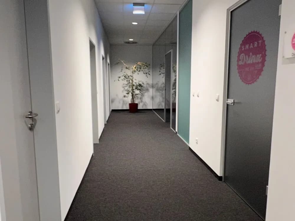 Gewerbeimmobilie mieten in Wien – 411 m², € 10 – Bild 4 von 8
