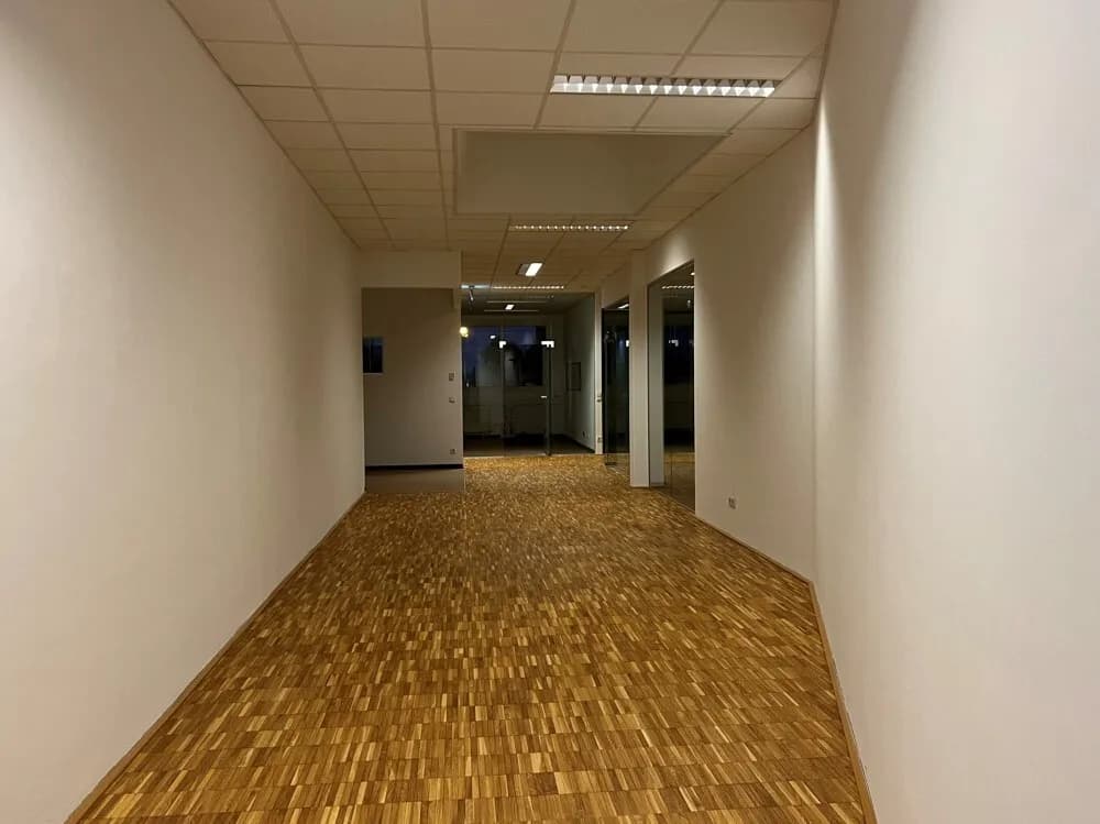 Gewerbeimmobilie mieten in Wien – 411 m², € 10 – Bild 8 von 8