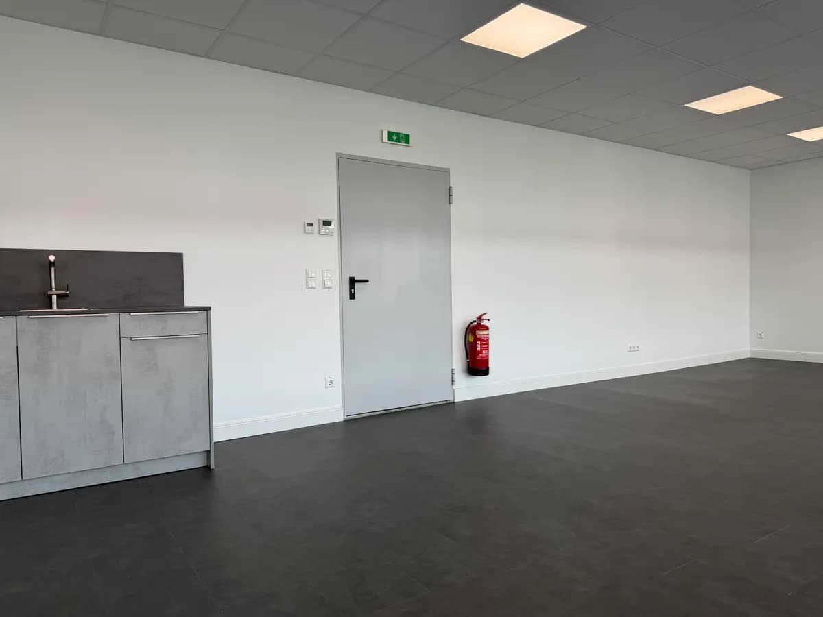 2-Zimmer-Gewerbeimmobilie mieten in Villach – 75 m², € 1.181 – Bild 8 von 17
