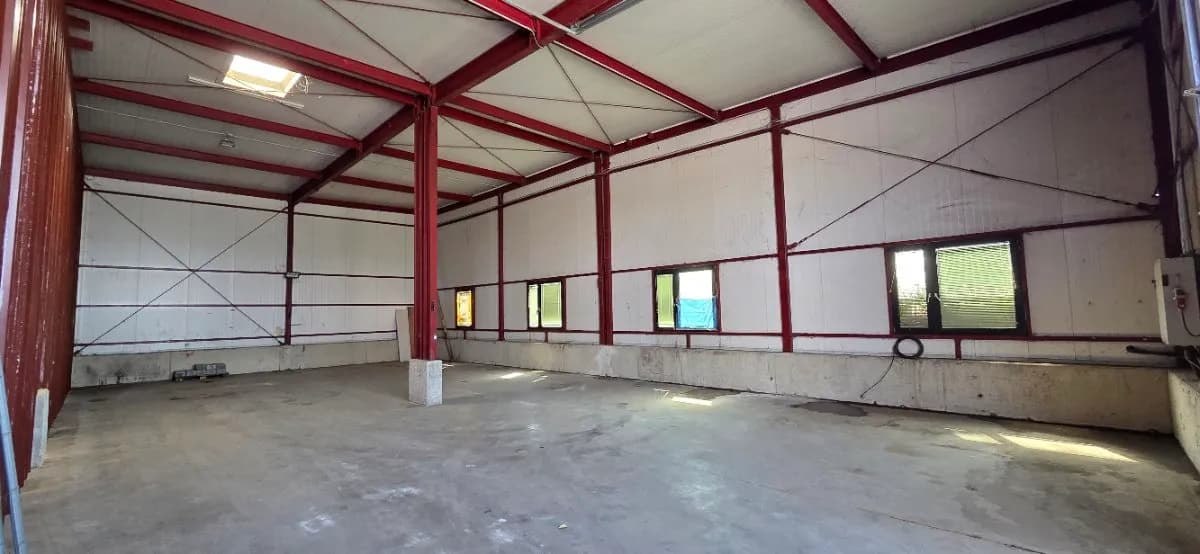 Gewerbeimmobilie mieten in Korneuburg – 200 m², € 5 – Bild 2 von 4